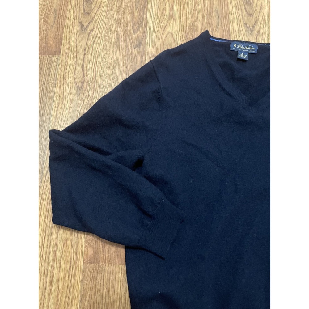 Brooks Brothers Mens XL V Neck Sweater Italian Merino Wool Navy Blue - Picture 9 of 11